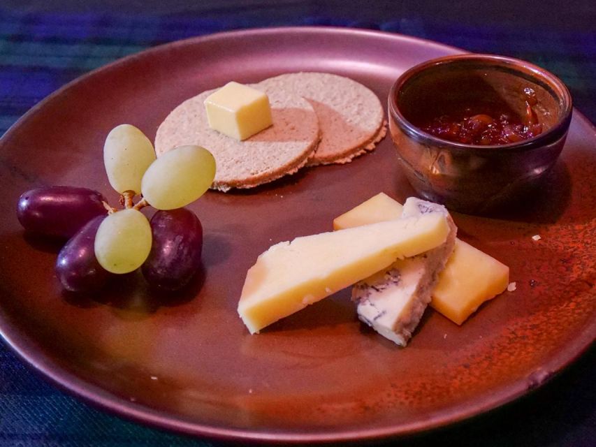Glasgow: Whisky Flight and Scottish Cheeseboard - Common questions