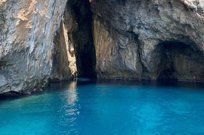 Guided Tour of the Adriatic or Ionian Caves of 1 Hour and 30 Minutes - Common questions