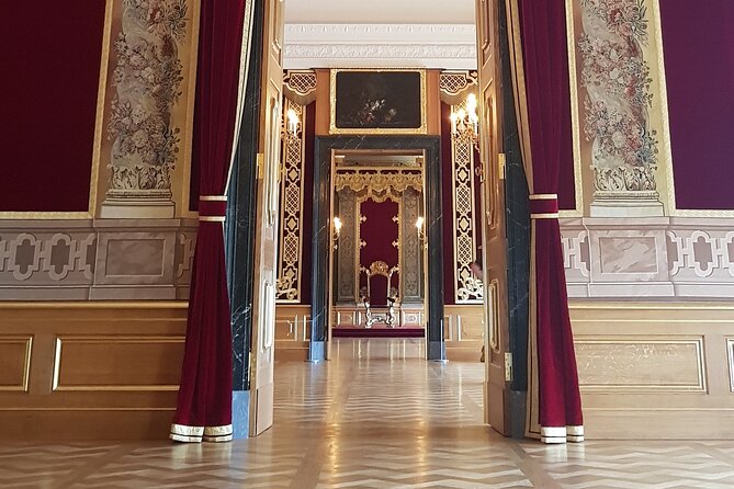 Guided Tour of the Castle With an Introduction to Architecture and the Dresden Stable Yard - Common questions