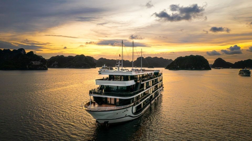 Ha Long: 2-Day Lan Ha Bay Luxury 5 Star Cruise With Balcony - Onboard Luxury Amenities and Services
