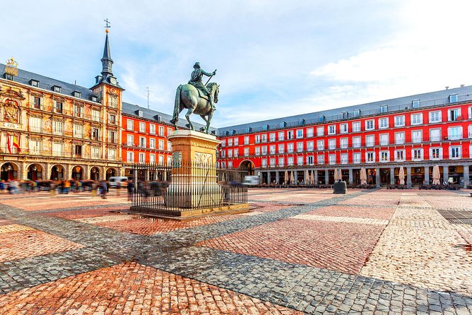 Habsburgs Madrid Private Walking Tour: Historic Centre & Royal Palace