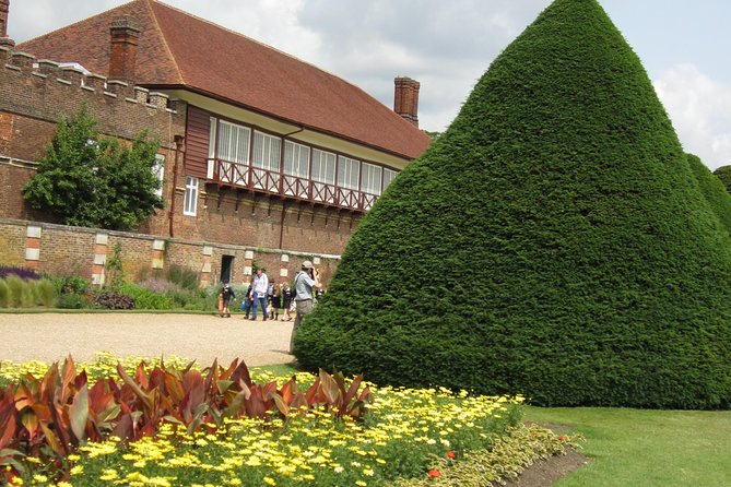 Hampton Court Palace 3hr Tour: Henry VIIIs & William IIIs Intriguing Palaces - Directions and Visitor Recommendations