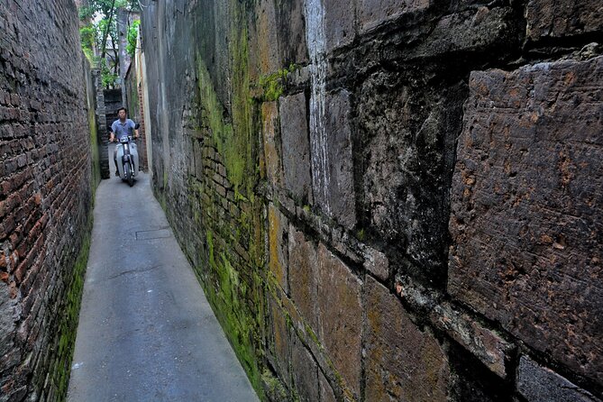Hanoi Countryside Motorbike Tour: Red River Culture & Daily Life - Traffic Experience in Hanoi