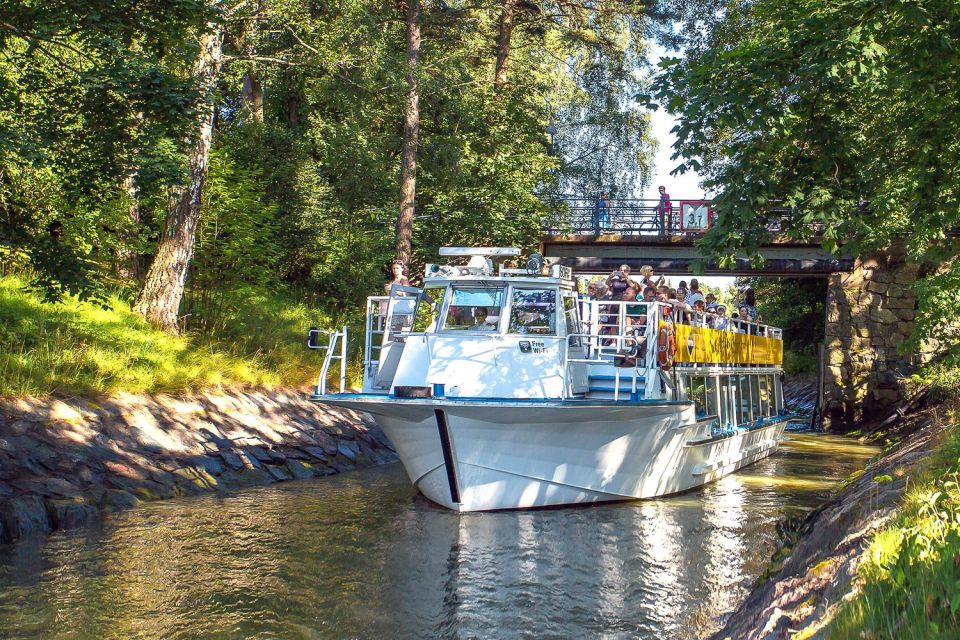 Helsinki: Sightseeing Canal Cruise With Audio Commentary - Additional Tips for a Pleasant Experience