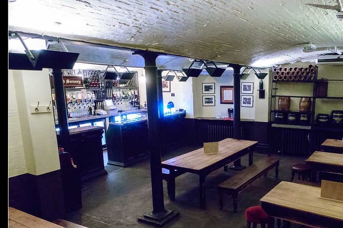 Historic London Pubs Private Walking Tour - Inclusive Services