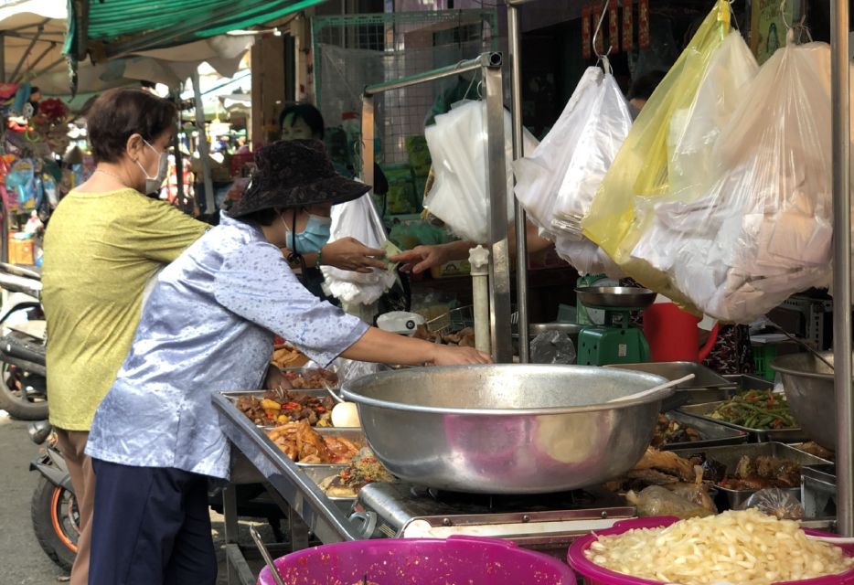 Ho Chi Minh: Local Cooking Class At Auntie's Home - Tour Guide Availability
