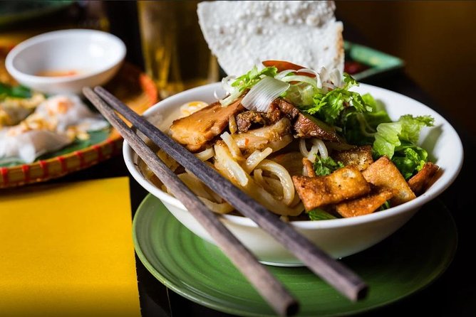 Hoi An Street Food Tour- Walking Tour - Mr. Hai Noodles