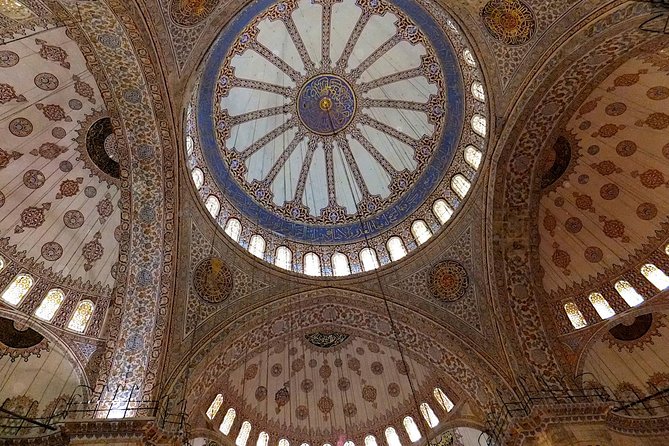 Istanbul: Blue Mosque & Hagia Sophia Small-Group Tour - Common questions