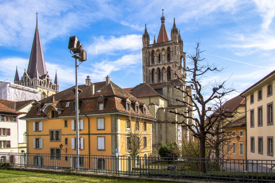 Lausanne Highlights Self Guided Scavenger Hunt & Tour - Recommended Equipment