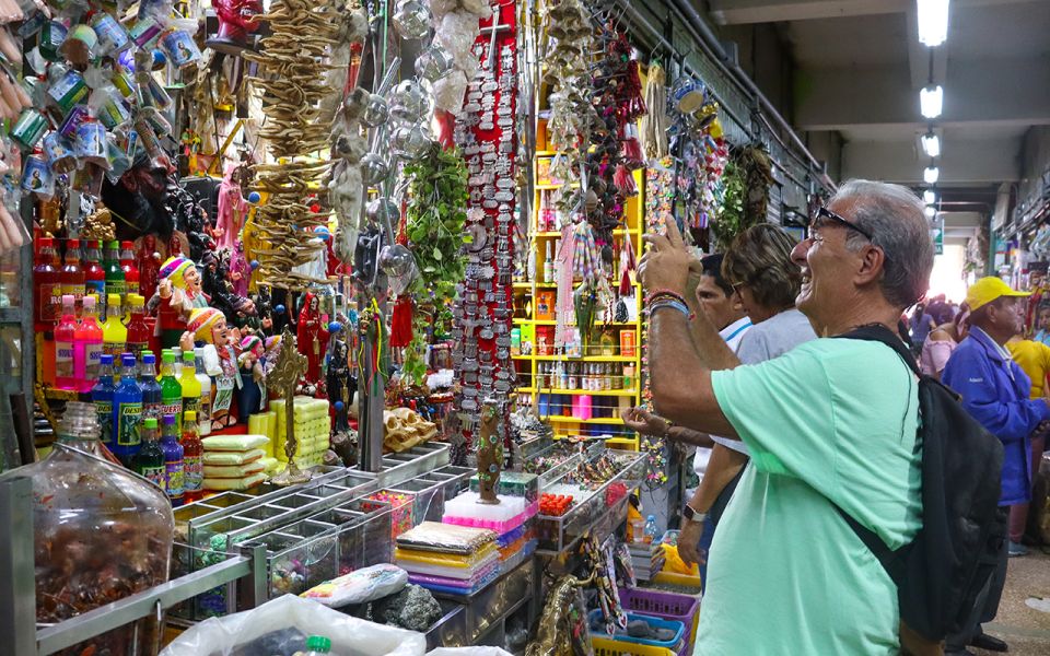 Lima: Bizarre Tour in Gamarra (Witches Market) - Common questions