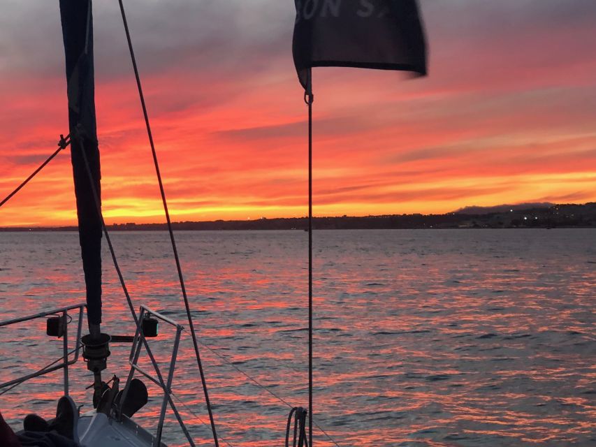 Lisbon: Sunset or Night River Sailing Cruise - Highlights of the Activity