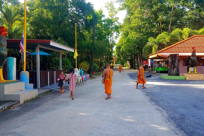 Local Temples and Traditional Market - Last Words