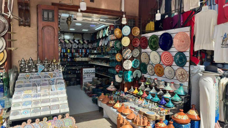 Marrakesh: Private Shopping Tour & Lunch in The Old Medina - Common questions
