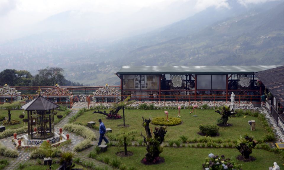 Medellín: Pablo Escobar Jail Private Tour - Last Words