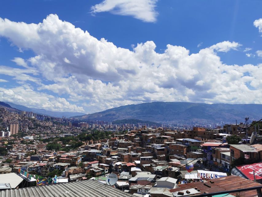 Medellin: Tour Comuna 13 Beyond the History and Graffiti - Last Words