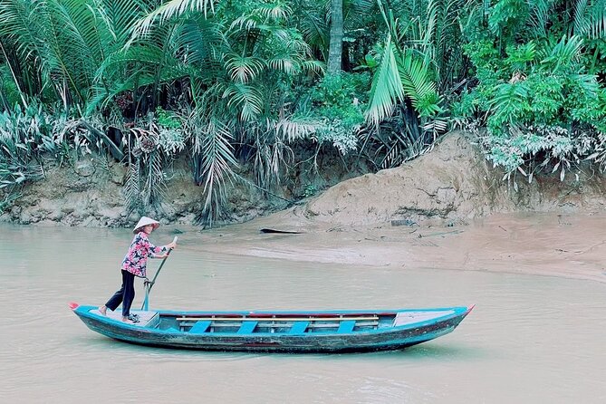 Mekong Delta Guided Tour to Vinh Trang Pagoda and Coconut Land - Common questions