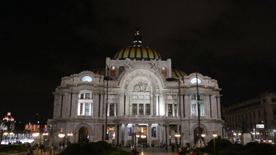 Mexico City: Night Tour in a Double Decker Bus - Common questions