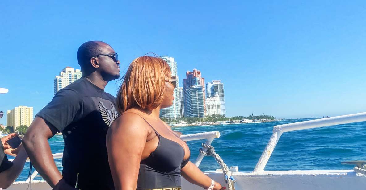 Miami: Skyline Cruise Millionaire's Homes & Venetian Islands - Activity Description