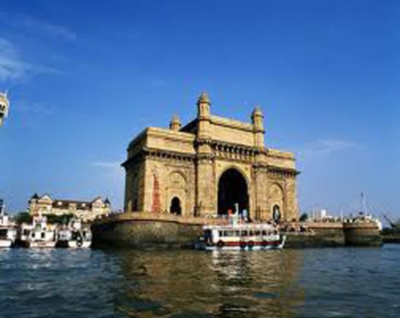 Mumbai: Private Full-Day City and Bollywood Tour - Live Tour Guide