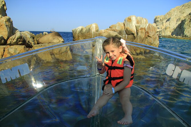 Must-Do Tour to the Arch in the Bay in the Only Clear Boat CABO - Boat Experience and Sightseeing Highlights