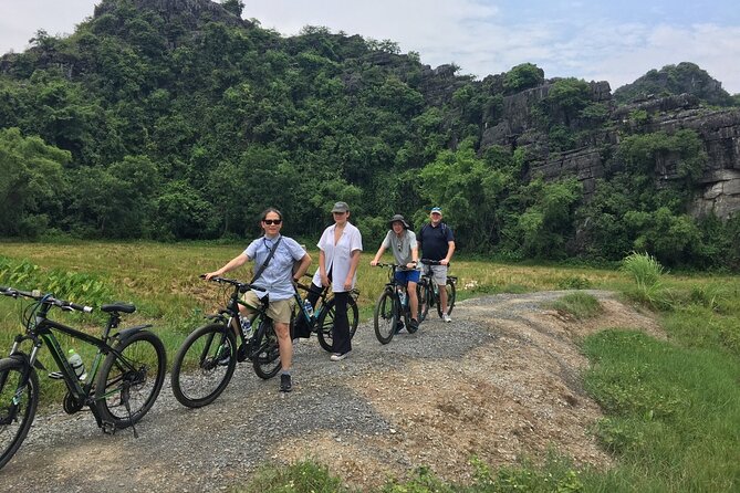 Ninh Binh Full-Day Small Group of 9 Guided Tour From Hanoi - Traveler Reviews