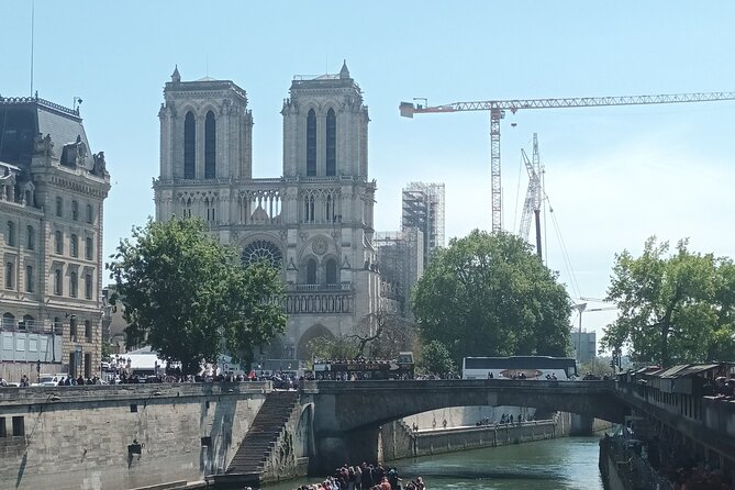 Notre Dame Exterior Ile De La Cité Tour and Sainte Chapelle - Last Words