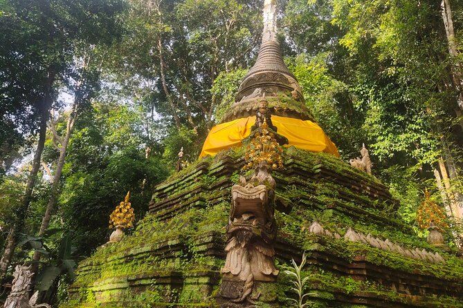 Old City & Temples Tour Doi Suthep Temple & Famous Cnx. Lunch - Common questions