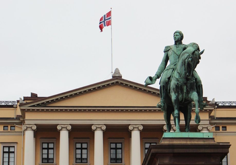 Oslo: Private Exclusive History Tour With a Local Expert - Meeting Point and Essentials