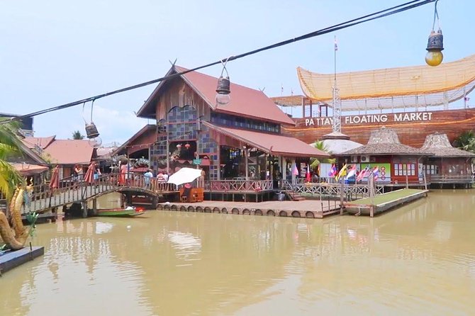 Pattaya Floating Market With Free Pattaya Landmarks Tour - Common questions