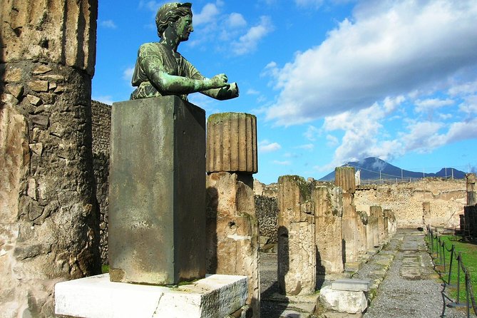 Pompeii & Amalfi Day Trip From Naples With Lunch - Additional Information