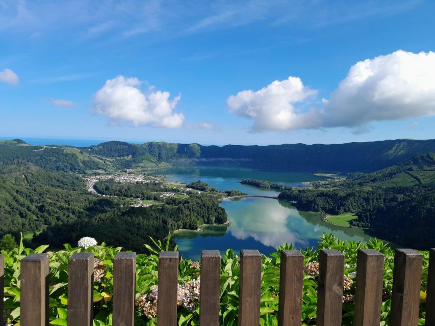 Ponta Delgada: Shore Tour, Sete Cidades & Furnas Volcano - Inclusions: Pick-up, Entrances, and Experiences