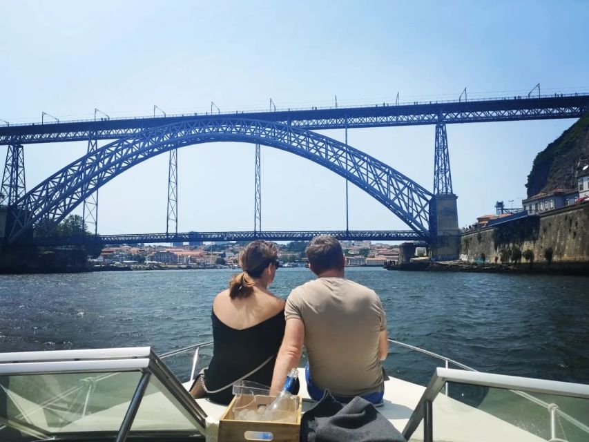Porto: 6 Bridges Private Boat Tour (Max 6px) 1h30m - Common questions