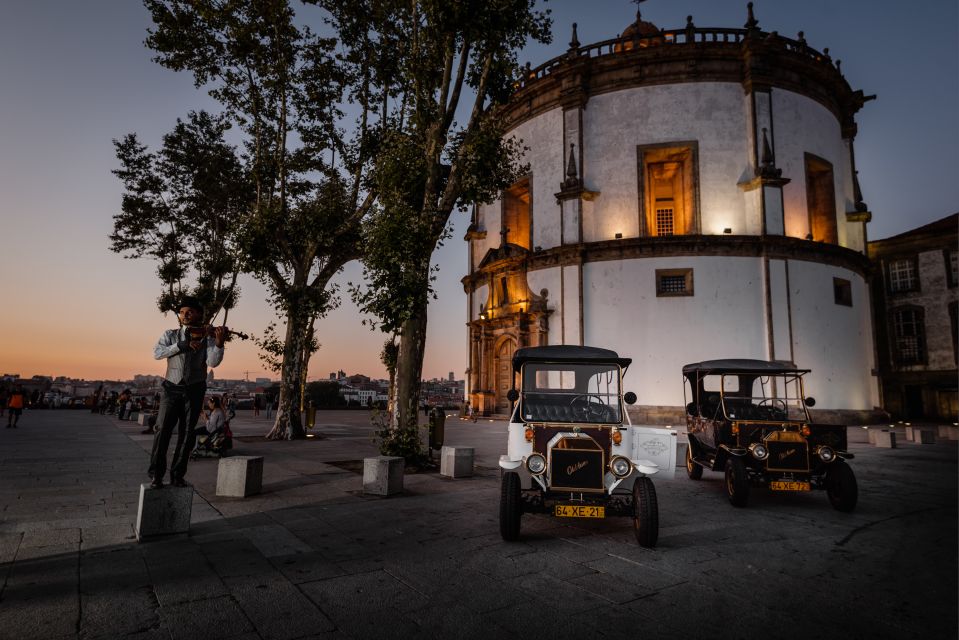 Porto and Foz: Private Douro City Tour in Electric Ford T - Language Options