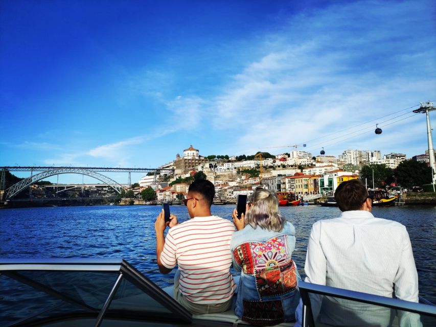 Private Boat Tour 1h30m Between Foz and Ribeira - Common questions