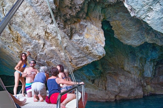 Private Boat Tour From Sorrento to Capri - Gozzo Sorrentino 8.50 - Common questions