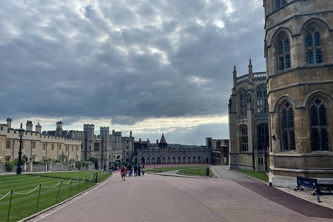 Private Day Tour to Bath and Windsor Castle - Common questions
