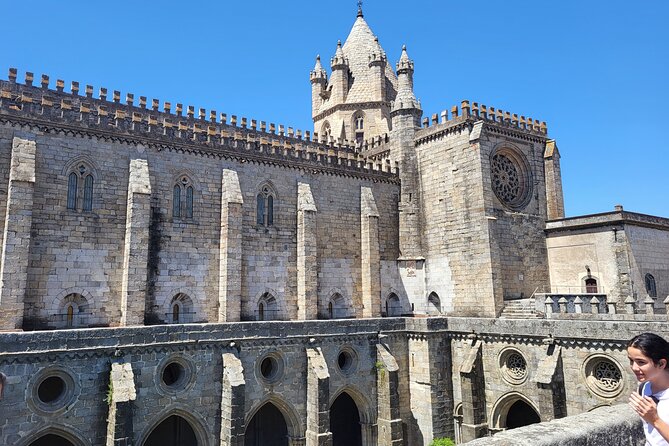 Private Évora Tour - Megaliths, Historical Center and Cork Region - Common questions