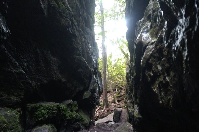 Private Singhampton Caves Hike, Collingwood/Blue Mtn/Creemore - Common questions