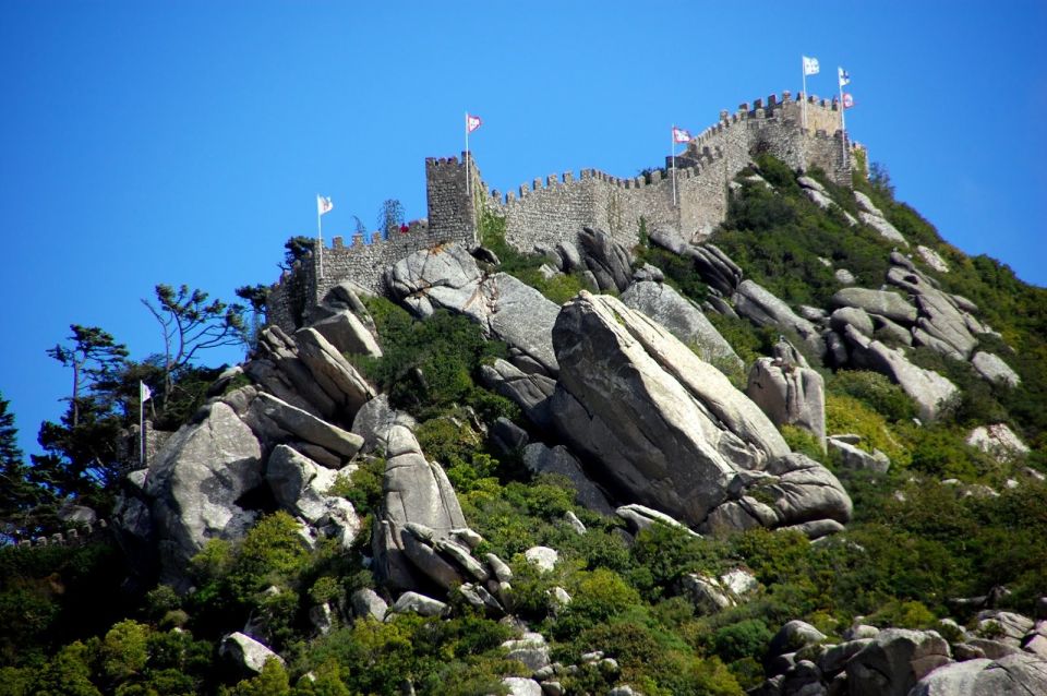 Private Sintra Tour With Wine Tasting & Moorish Castle - Things to Do