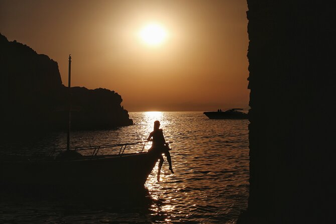 Private Tour of Capri by Boat at Sunset With Aperitif - Additional Tips