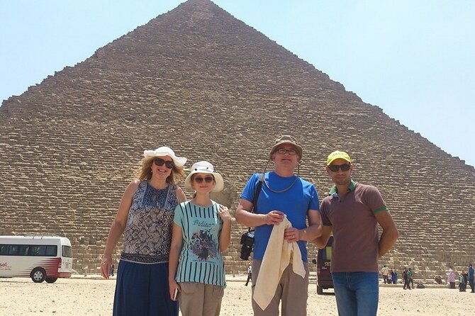 Private Tour of the Pyramids and Egyptian Museum in Giza - Common questions