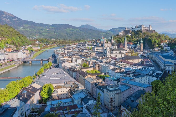 Private Transfer From Passau to Salzburg With 2 Hours for Sightseeing - Common questions