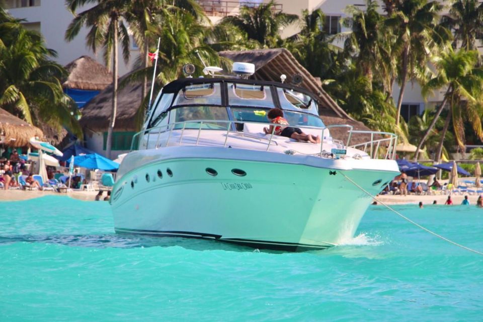 Private Yacht in Cancun for Maximun 15 People - Common questions