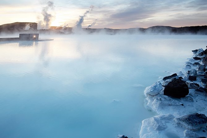 Reykjavik Small-Group Round-Trip Blue Lagoon Transfers - Maximum Capacity