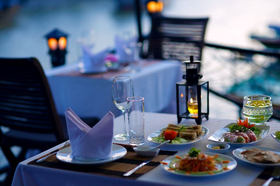 Romantic Sunset Dinner Cruise in Hoi An - Booking and Payment Options