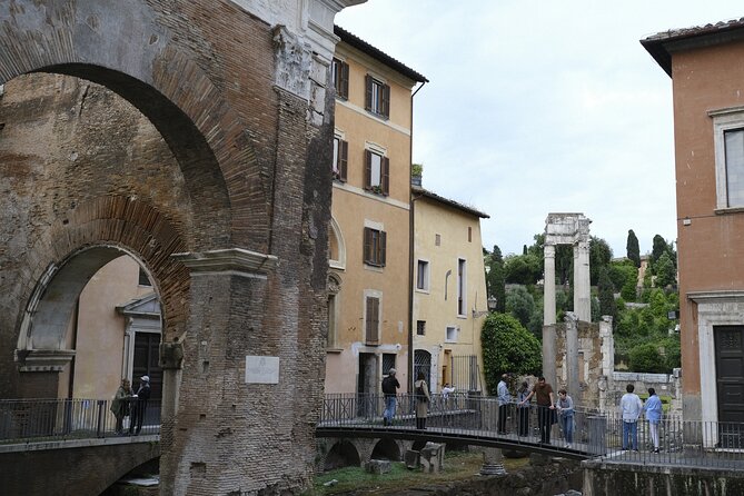 Rome Food Tour by Night: a Deliciously Cultural Tour for Foodies - Common questions