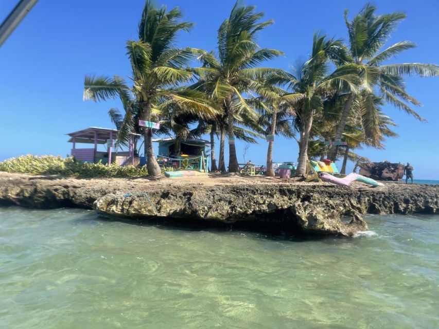 San Andrés: Island Pontoon Boat Tour - Location Details