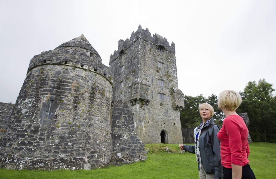 Small Group: Connemara, Sheepdog Show & Medieval Castle Tour - Experience the Best of Connemara