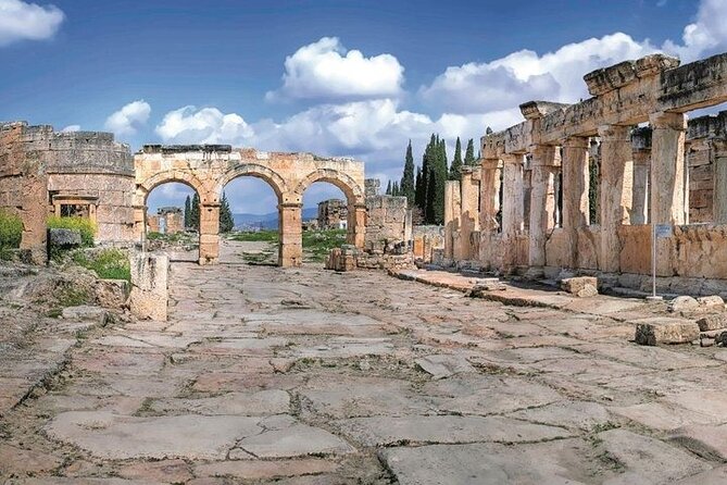 Small Group Pamukkale Tour From Izmir - Group Size