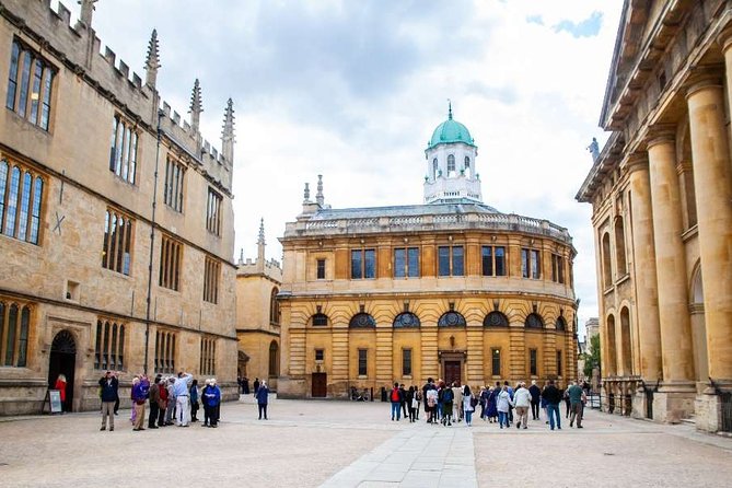 Social Distancing Specialised Oxford University Walking Tour With Student Guides - Additional Information